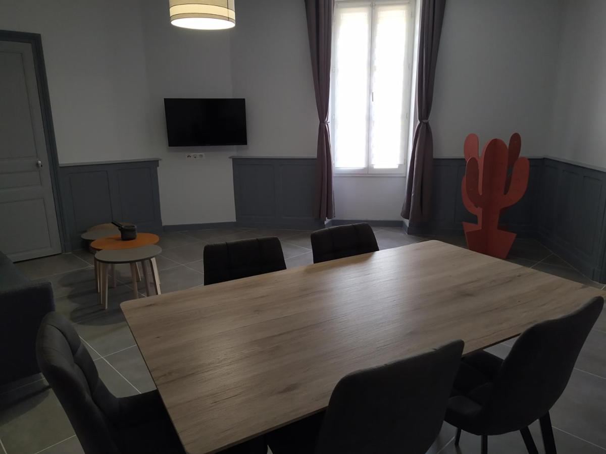 La Residence Du Canal De Bourgogne モンバール エクステリア 写真