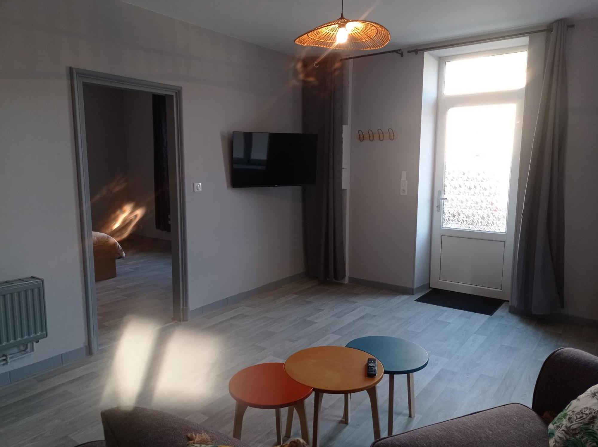 La Residence Du Canal De Bourgogne モンバール エクステリア 写真
